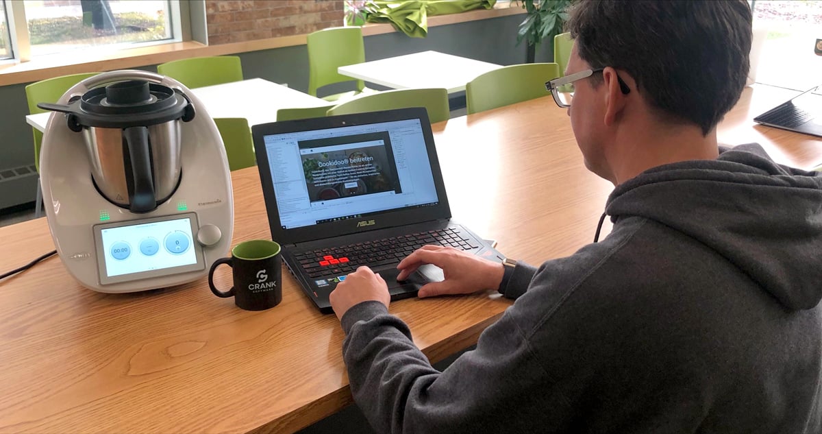 GUI services developer working on the Vorwerk Thermomix TM6 user interface